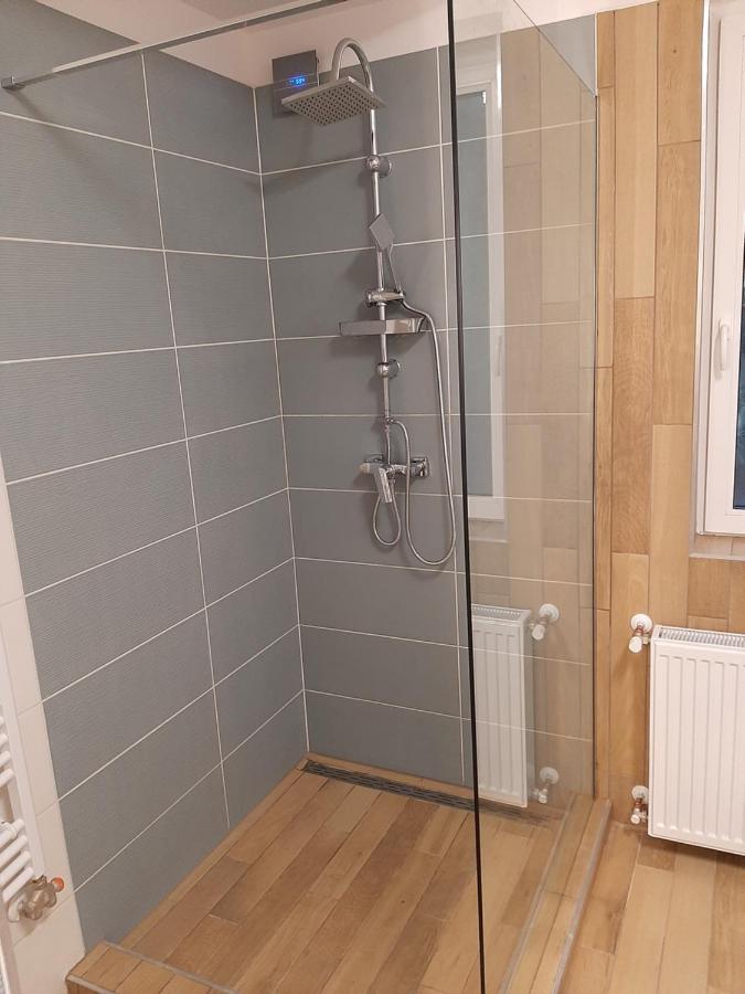 Admiral Apartman Makó Esterno foto