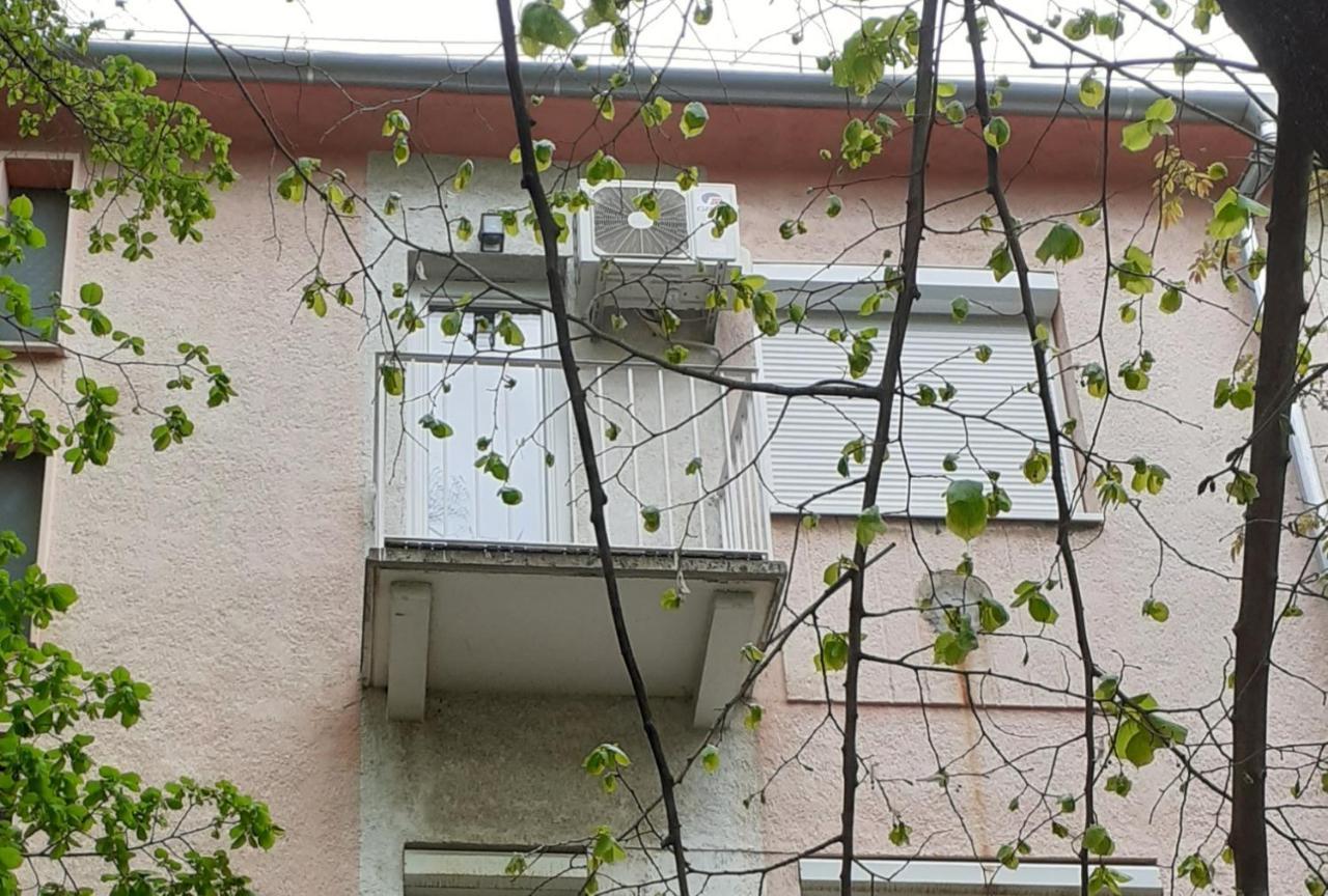 Admiral Apartman Makó Esterno foto